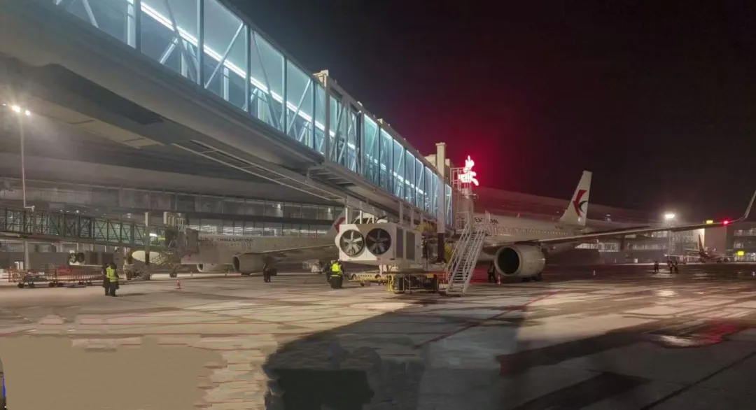 Passenger boarding bridges at Xi’an Xianyang International Airport T5